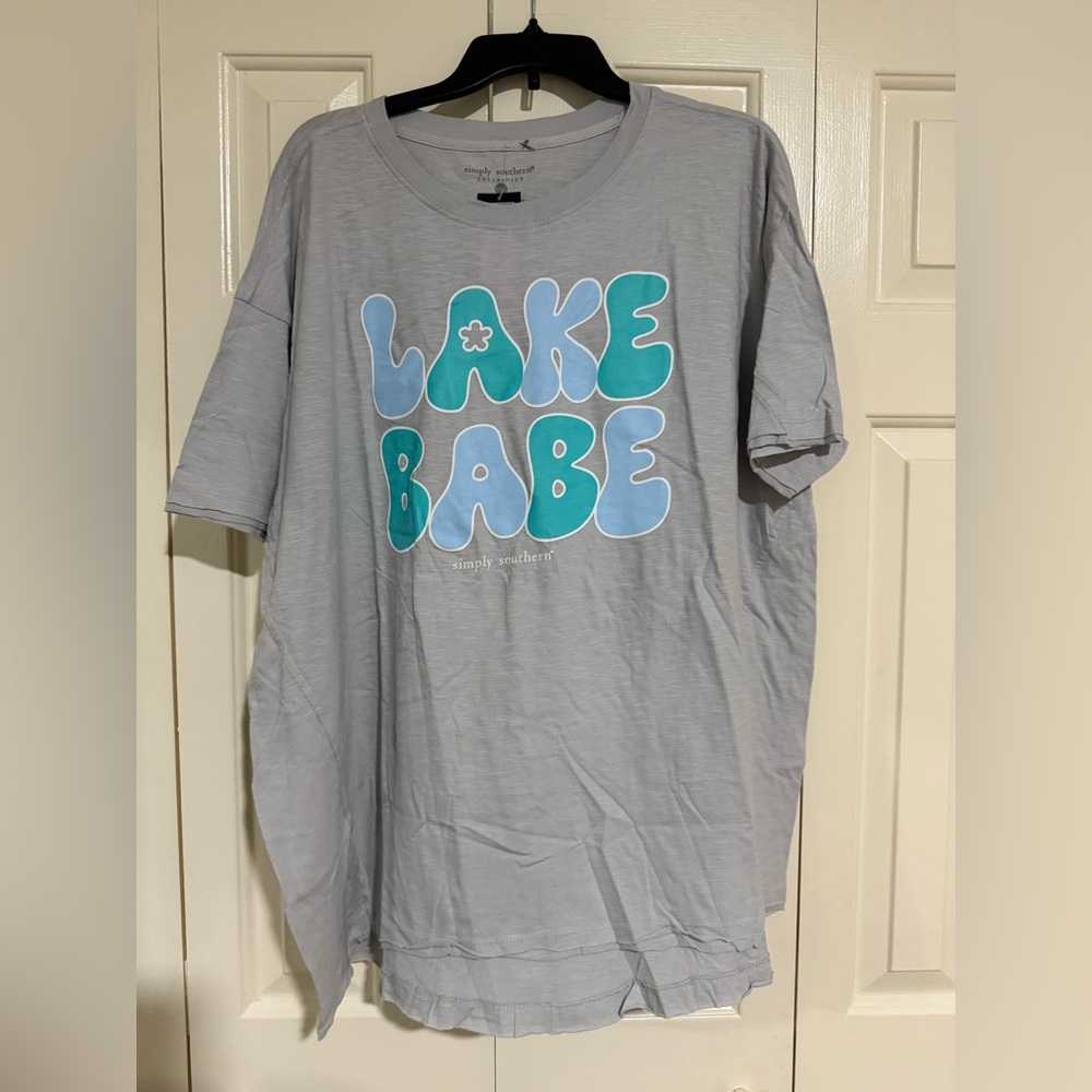 Simply Southern Lake Babe Women’s Short Sleeve Boxy Tee